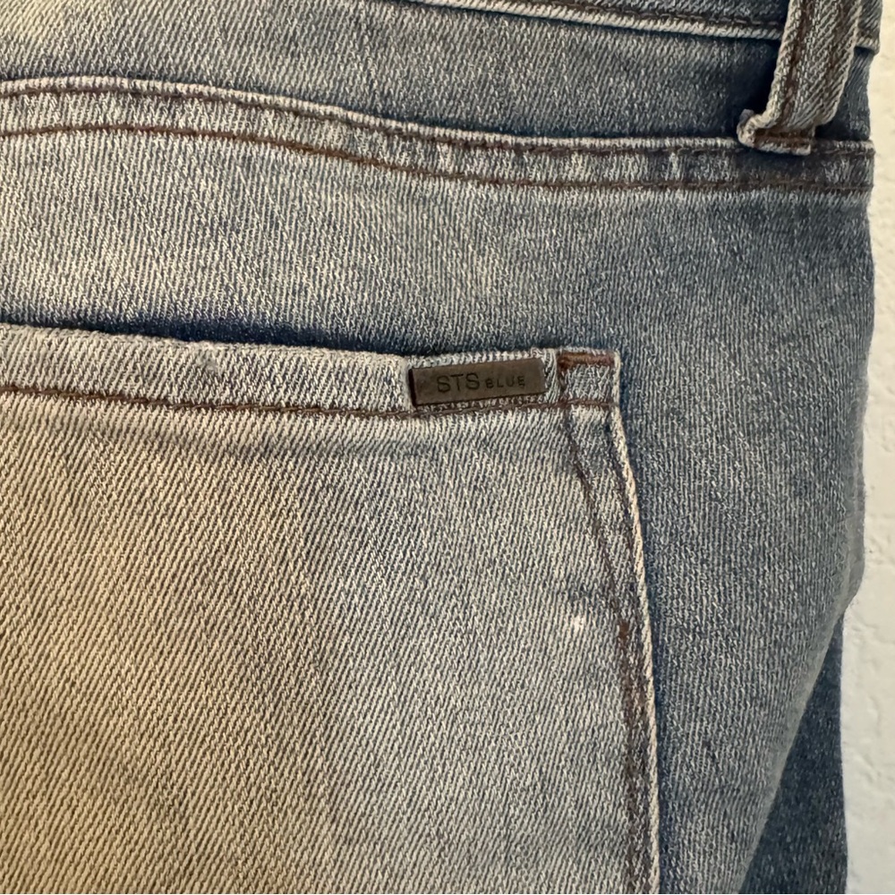 STS BLUE Distressed Ripped Jeans - Picture 6 of 7